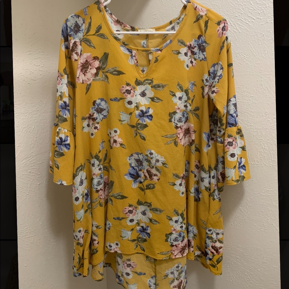 Mustard floral top